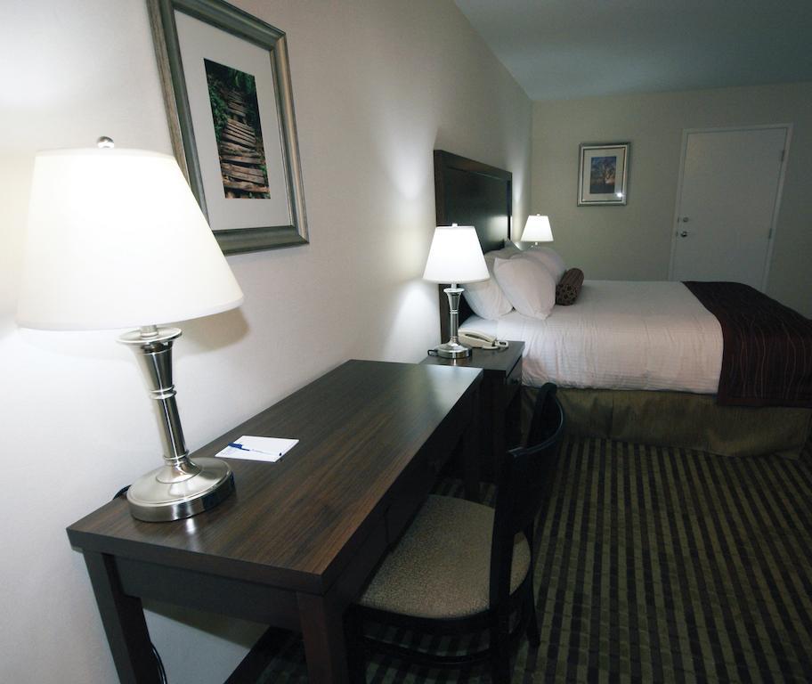 Town Centre 4* Powell River
